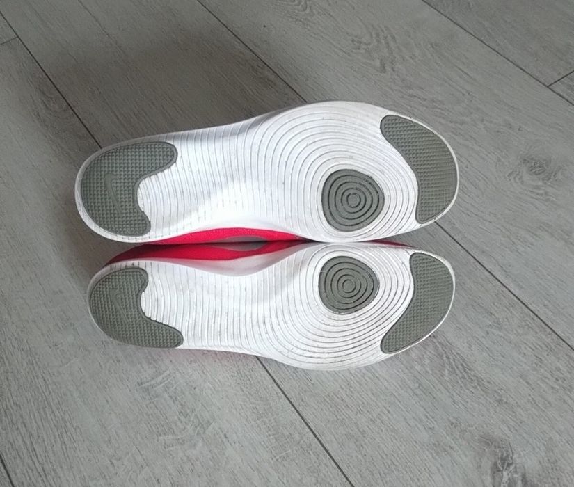 Кросівки Nike 39 розмір бу