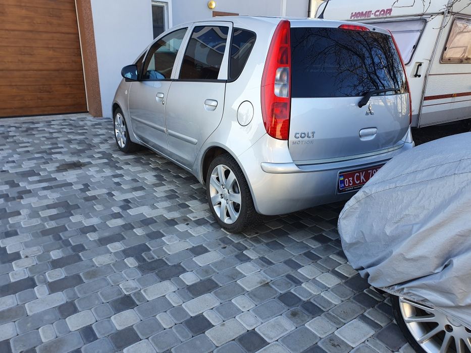 Оренда авто Mitsubishi colt
