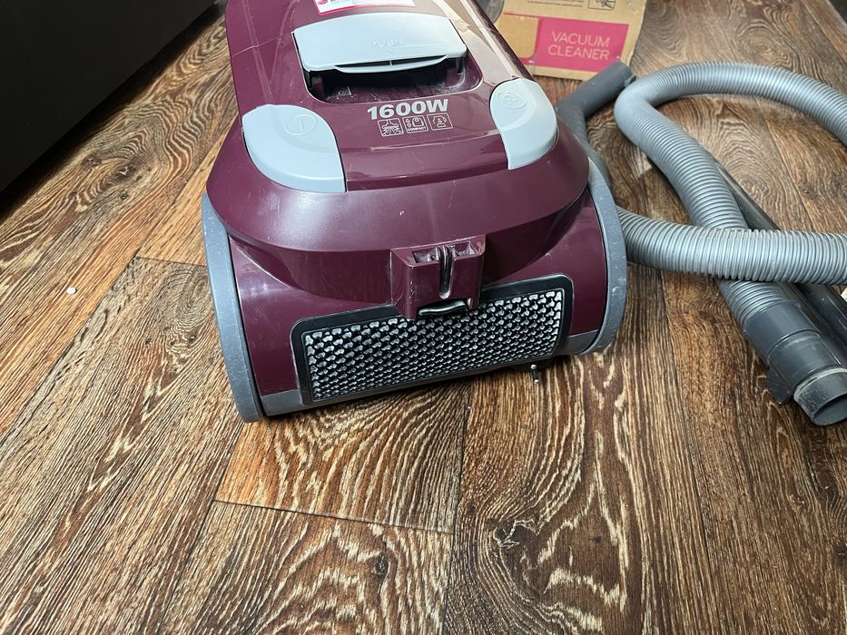 Пилесос lg мез мішковий в хорошому стані