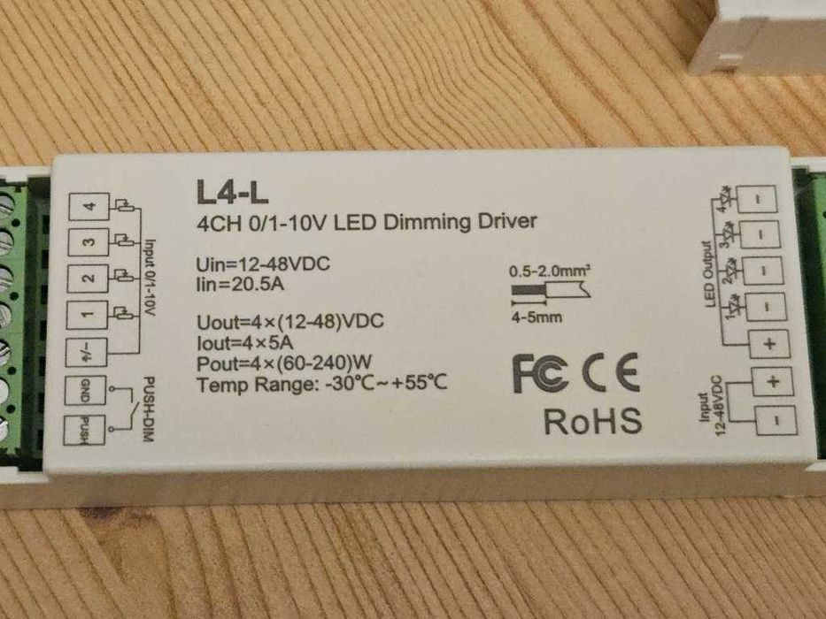 L4-L Sterownik LED 0/1-10V Ściemniacz instalacji 12-48V DC 20.5A