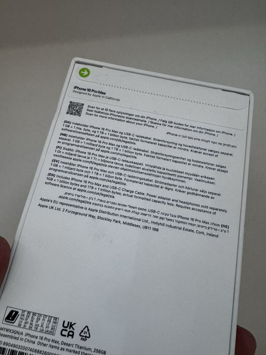 iPhone 16 Pro Max 256Gb -> Novo / Selado