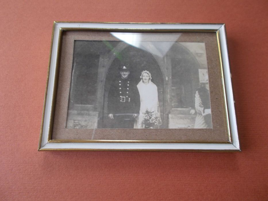 Zabytkowa ramka mosiężna mini z wypukłą szybką