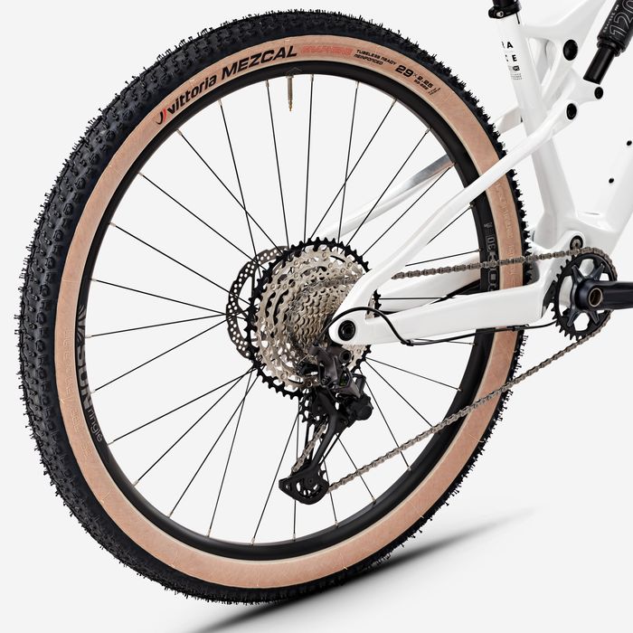 Bicicleta BTT XC Suspensão Integral Quadro em Carbono RACE 900 S