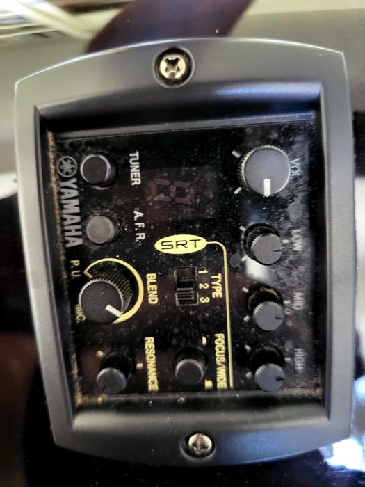 Guitarra acústica Yamaha