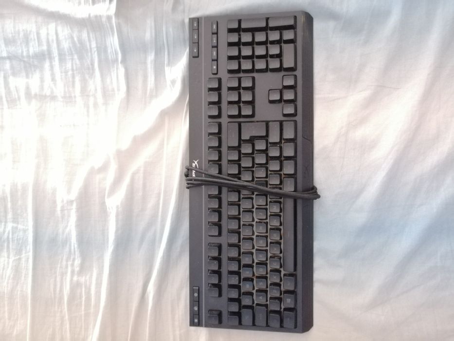 Teclado hyperx alloy core RGB
