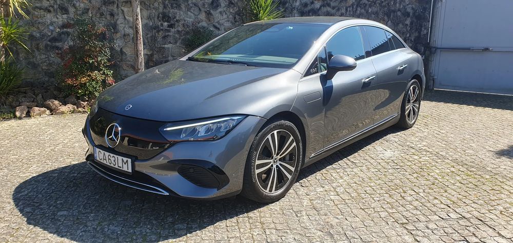 Mercedes-Benz EQE 300 Edition Electric Art