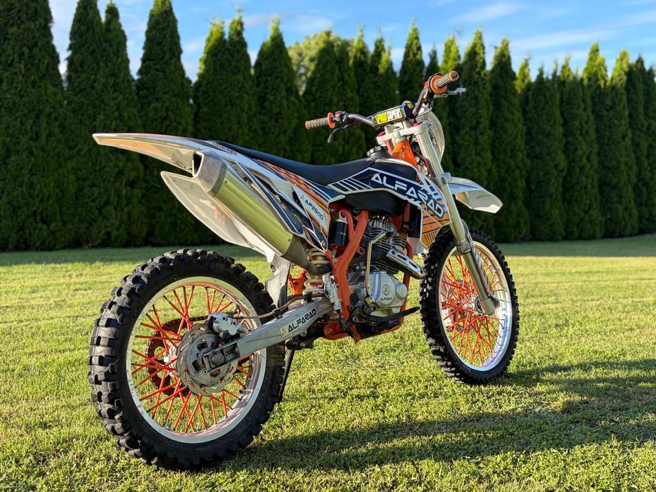 Cross Alfarad 250