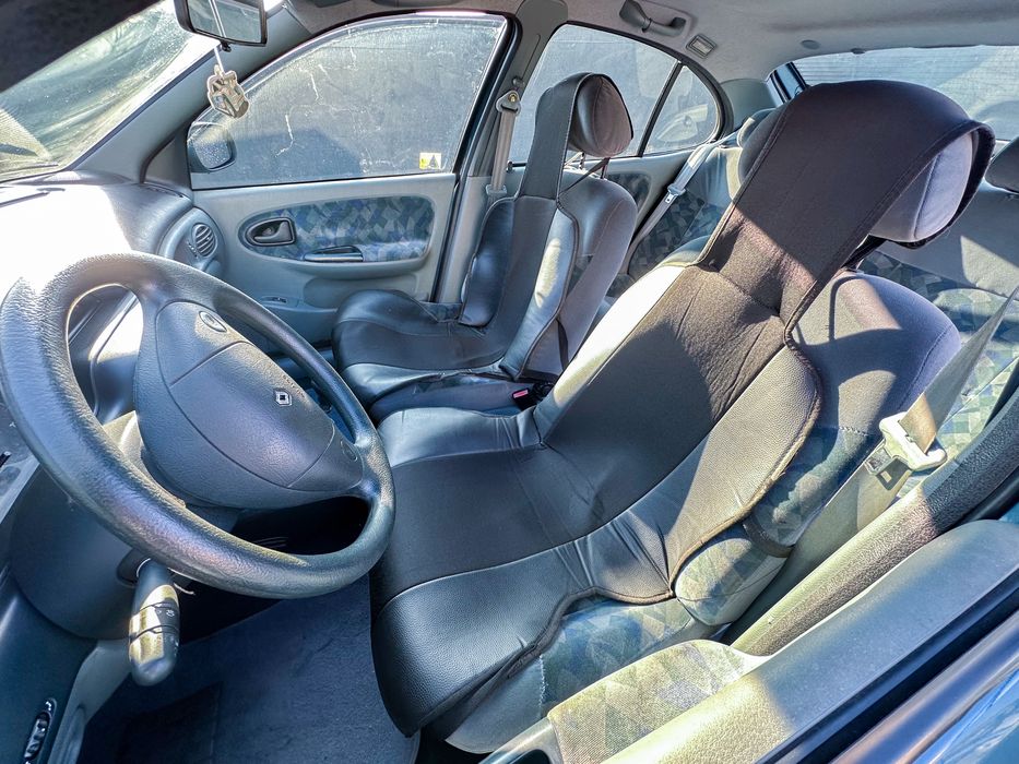 Renault megane 1.4 carro esta novo
