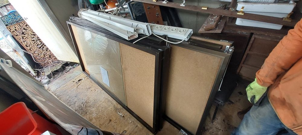 Quadro de fixação papéis e banco