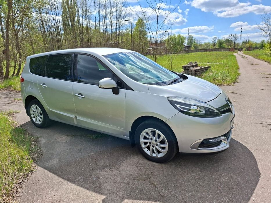 ПРОДАМ АВТО Renault Grand Scenic