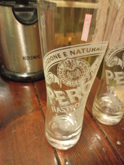Szklanki do piwa Peroni Nastro Azzurro 6 szt 0.3l plus taca Pilsner