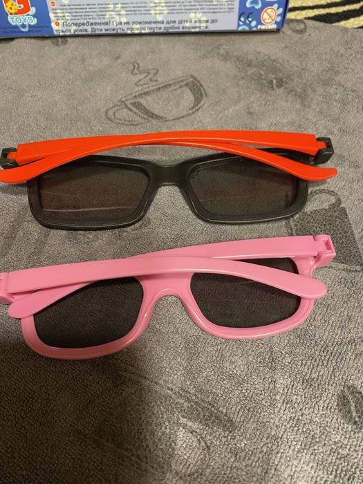 Очки 3 D для кинотеатра
