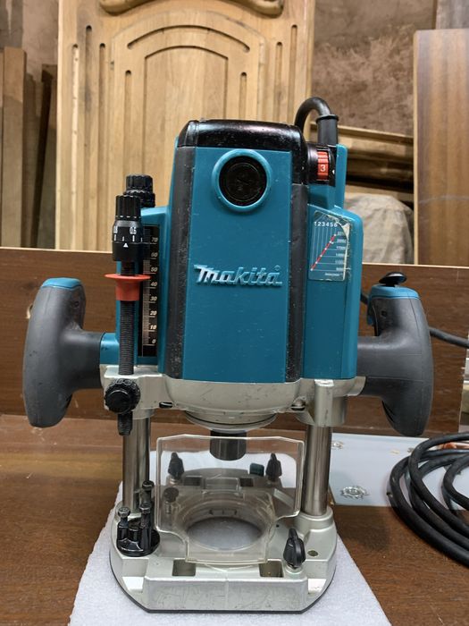 Фрезер Макіта RP2300FC , Макіта RP2301 FC