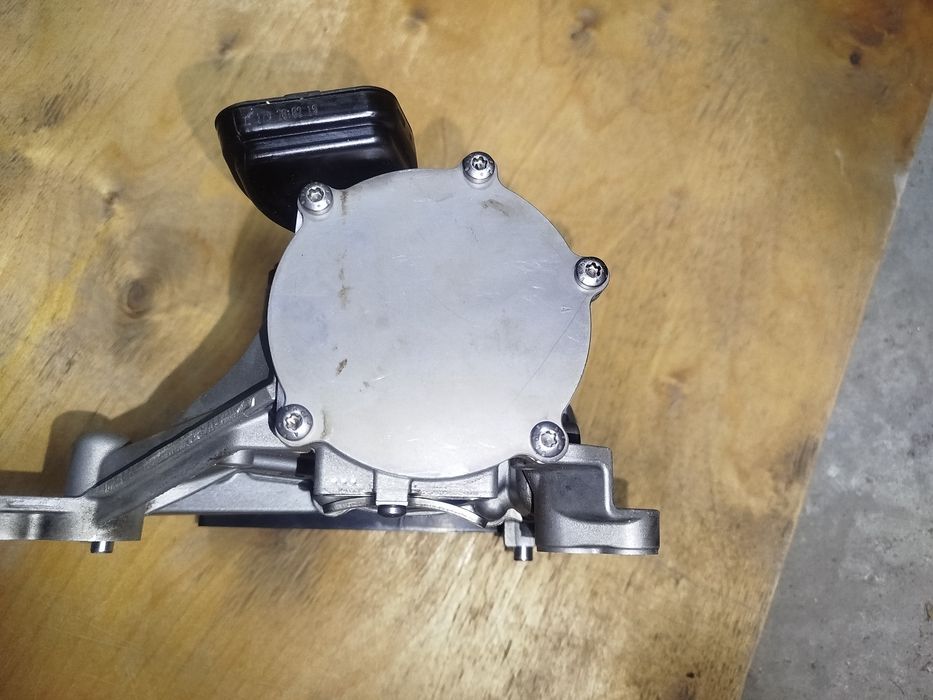 Продам масляний насос 55489324 Opel Astra, Insignia, Mokka, Crossland