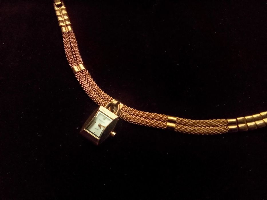 Швейцарскчасы ROMANSON glselle с камнем