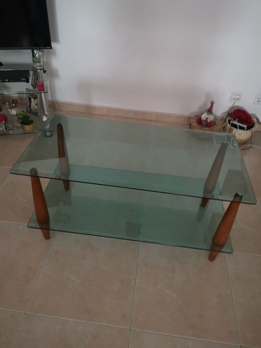 Mesa de centro de vidro