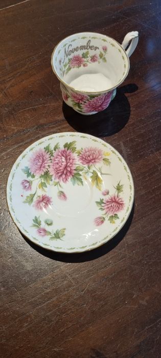 Chávenas decorativas em porcelana