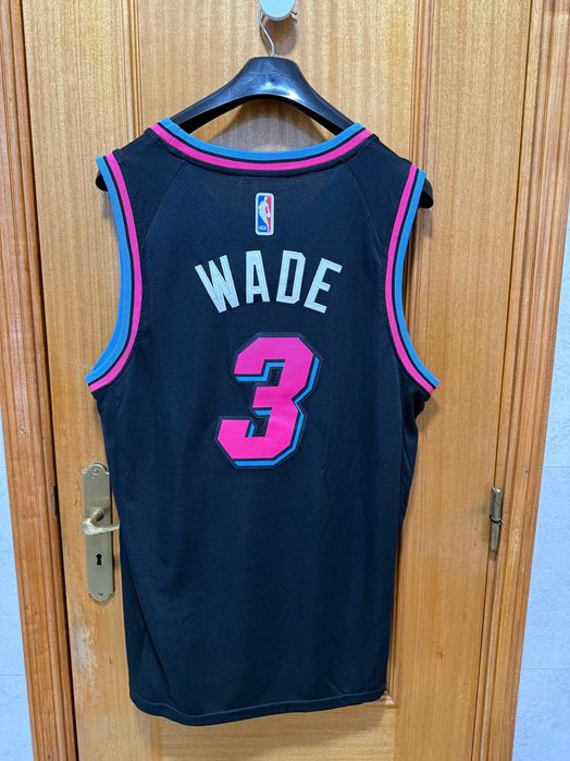 Camisola NBA Miami Heat Wade #3 (tamanho 48/M)