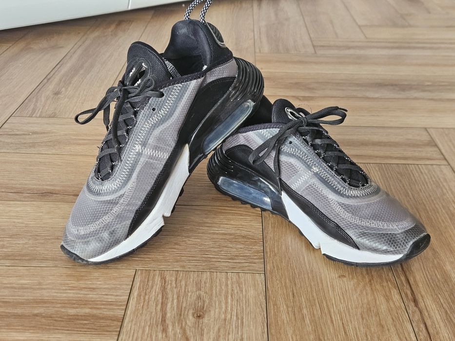 Buty Nike Air Max 2090 r. 39