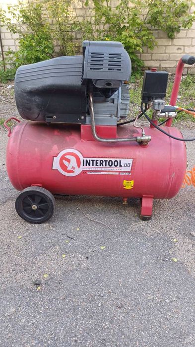 Компрессор INTERTOOL