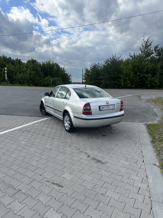 Skoda Superb 1 2006