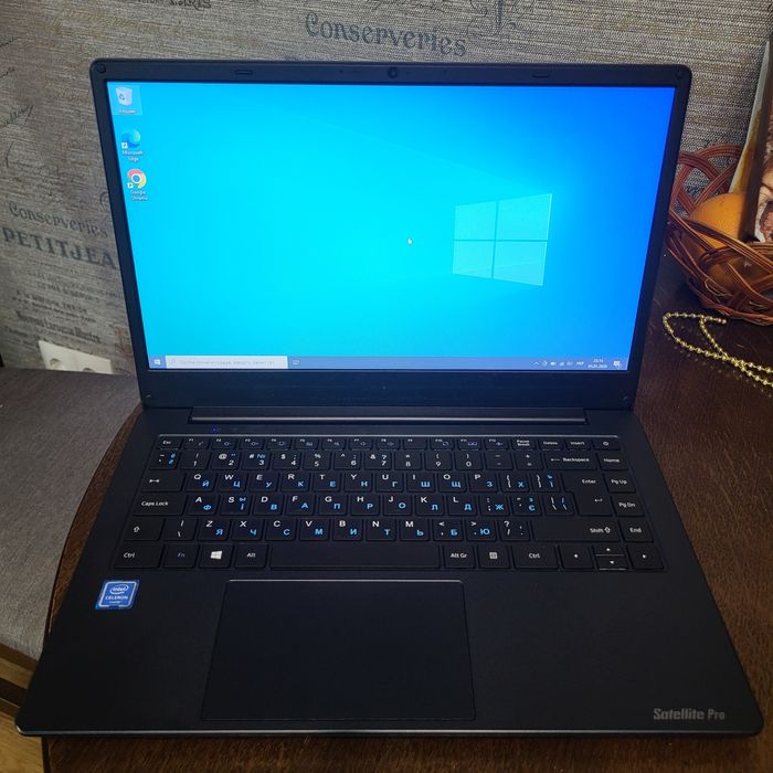 Toshiba Dunabook Satellite Pro C40-G-109 14"/4/120GB SSD Чудовий стан!