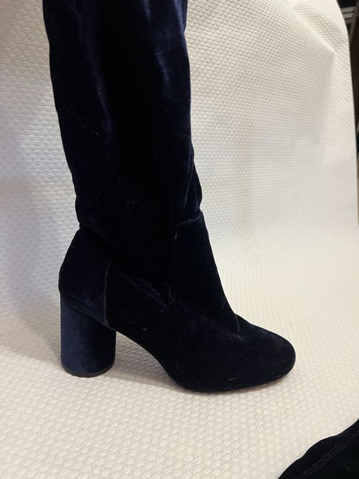 Ботфорты фирмы Stradivarius велюровые темносиние 38 размера