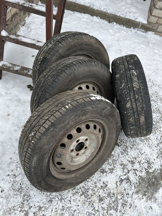 Шини з дисками Рено Трафік 215/65/r16