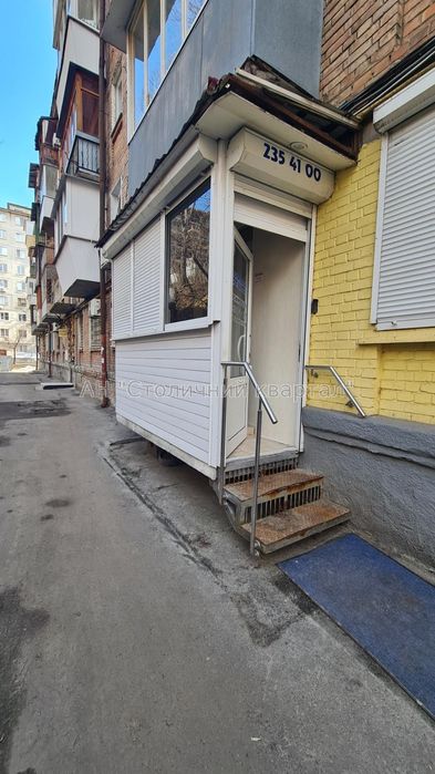 Продам офіс Мечнікова 7, метро Кловська! Фасад