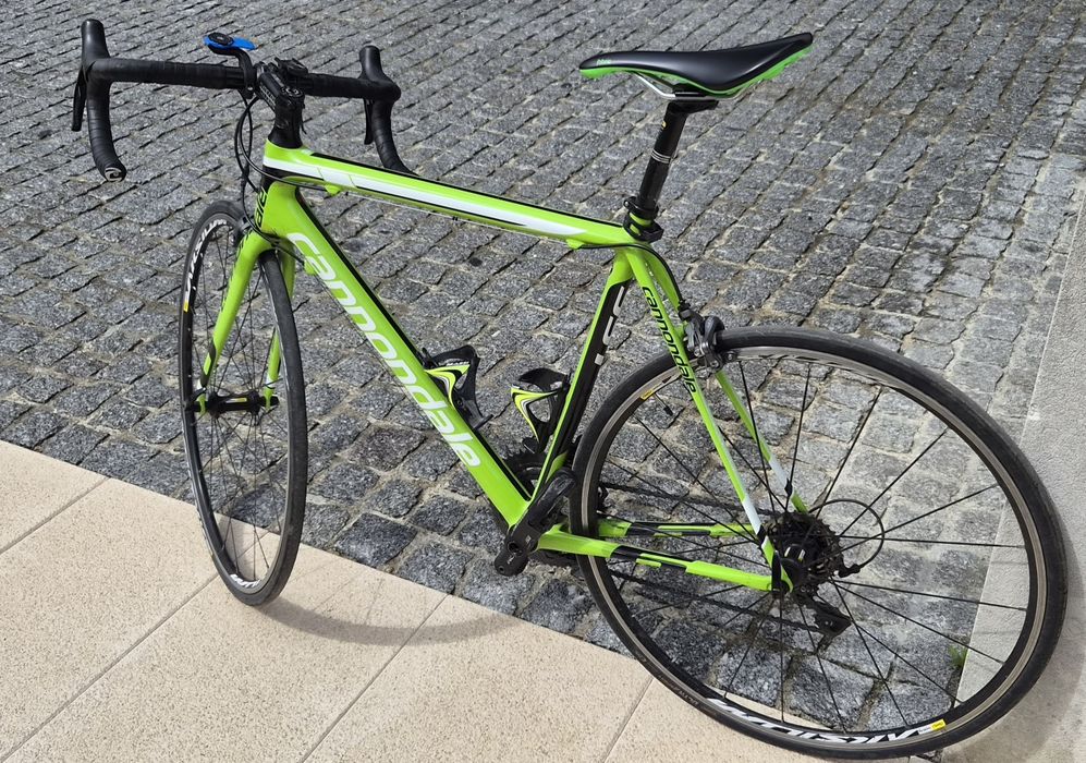 Bicicleta estrada cannondale supersix carbono