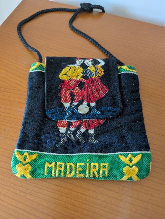 Malas tiracolo da madeira