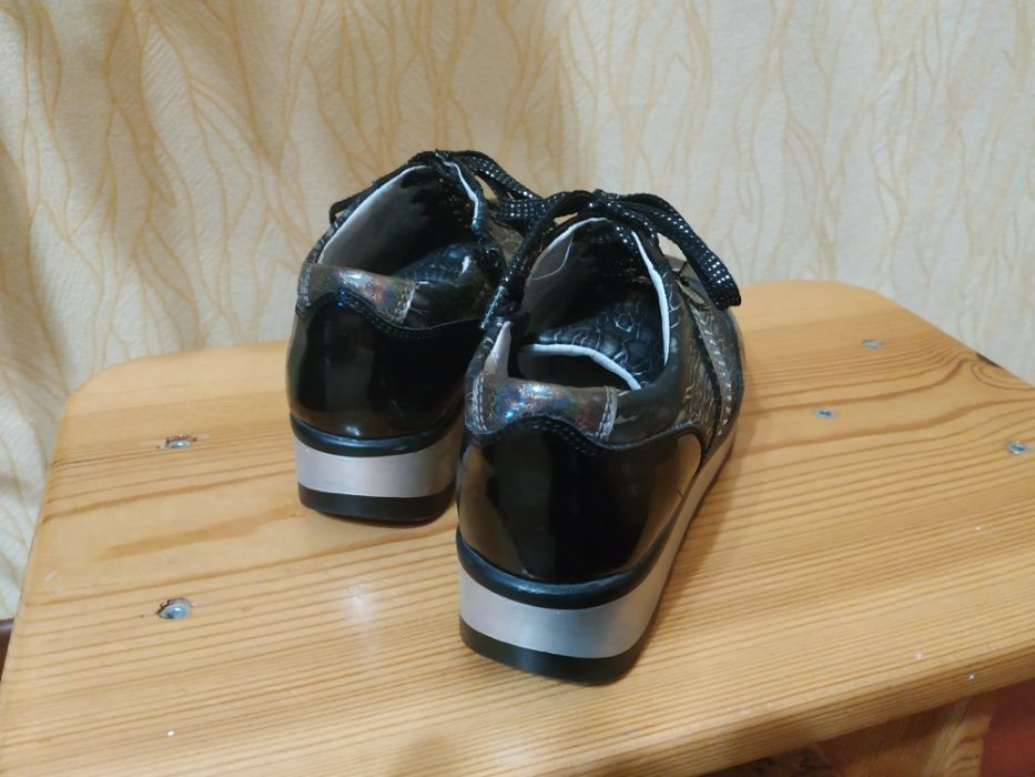 Туфли на девочку