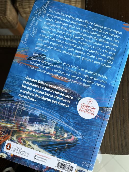 Livro da moda = A cicatriz