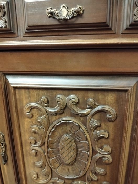 Solid Wood Cabinet64738403661441122