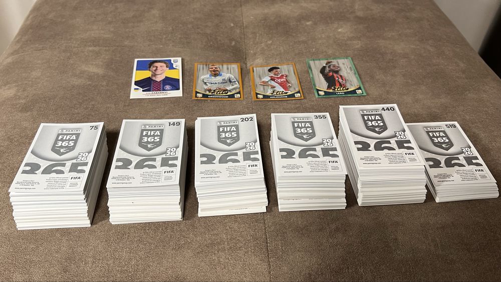 Майже будь-який стікер PANINI FIFA 365 2026 / ФІФА 2026