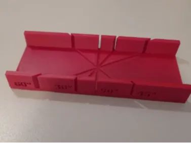 Cortador de Molduras para Quadros - Cortes Precisos em Vários Ângulos