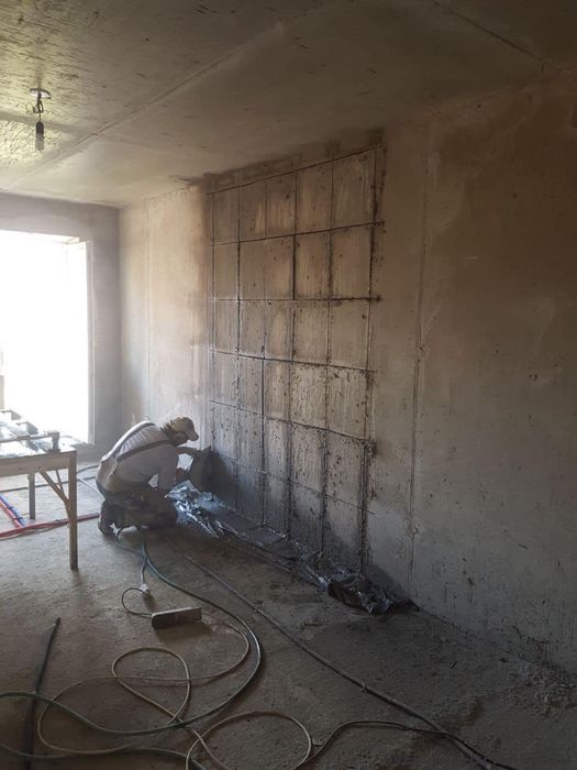 Вырезаем проемы Алмазная резка проемов  демонтажные работы демонтаж.