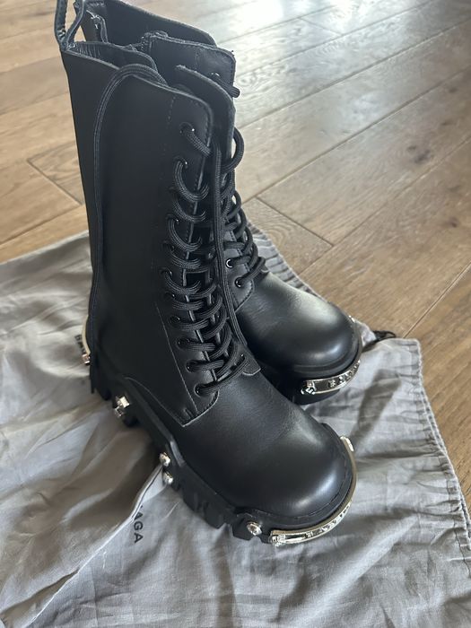 Balenciaga Strike Boot – Ekskluzywne buty w stylu industrialnym