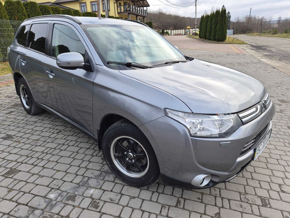 Mitsubishi Outlander 2013