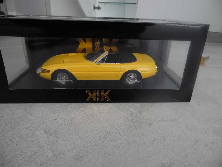 Ferrari 365 GTS/4 daytona cabriolet miniatura a estrear . escala1/18