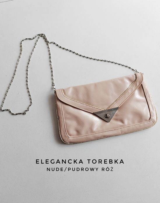 Torebka na łańcuszku nude pudrowy róż lakierowana