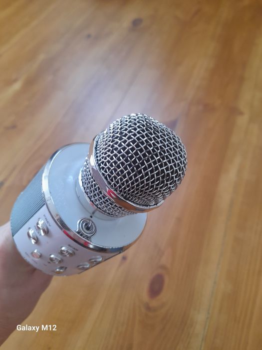 Мікрофон з юесбі