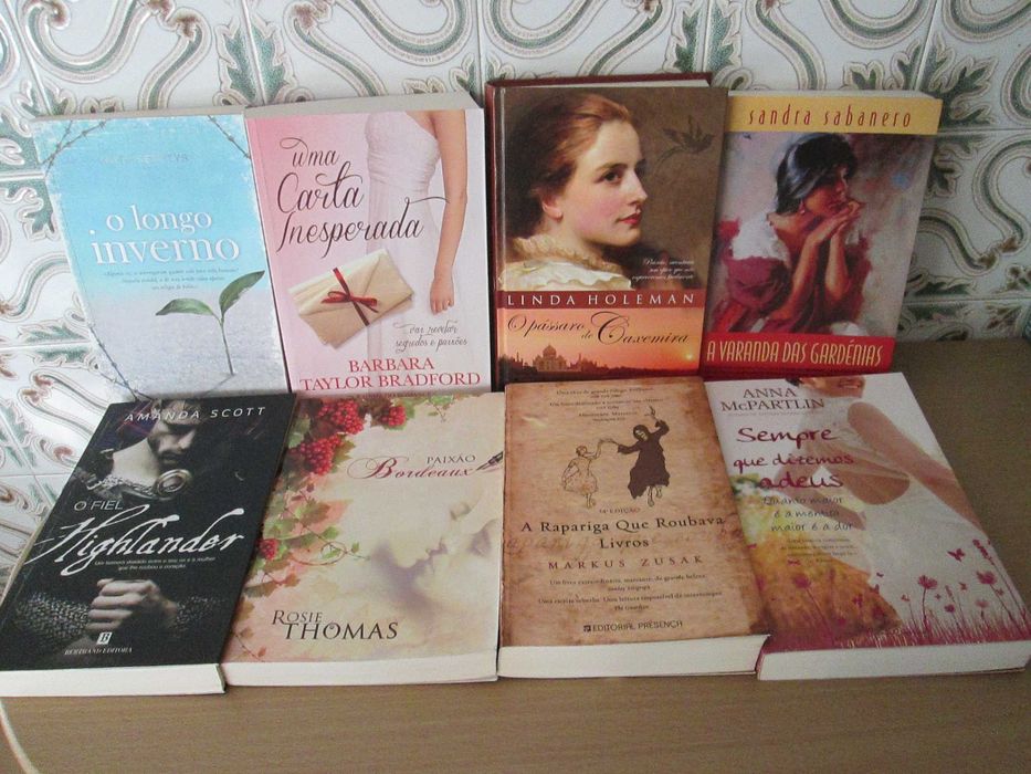 Vendo Romances e Outros livros (2)