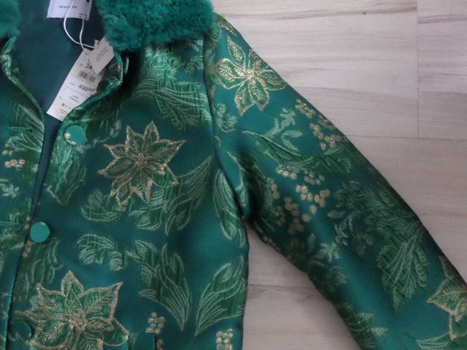Reserved płaszcz zielony Premium krótka seria XS/S