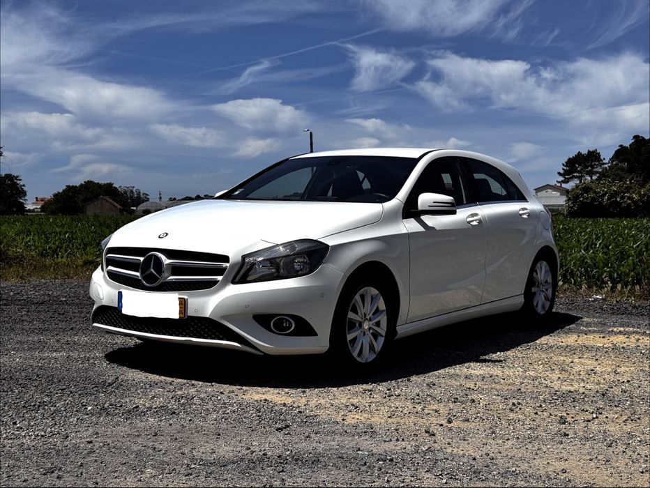 Mercedes-Benz A180 Urban | Abril 2014 | Excelente Estado