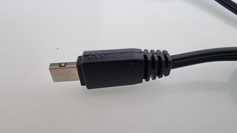 AV кабель UC-E17 для цифрових фотоапаратів