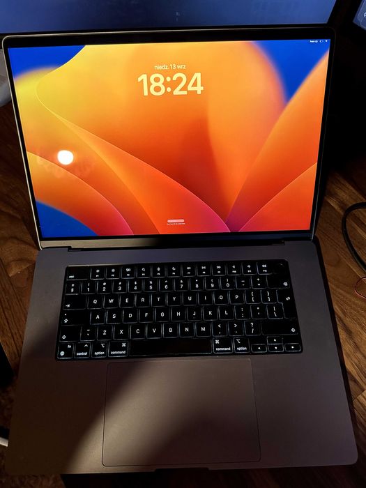 Macbook Pro 16'' M1 PRO 16 RAM/512 SDD