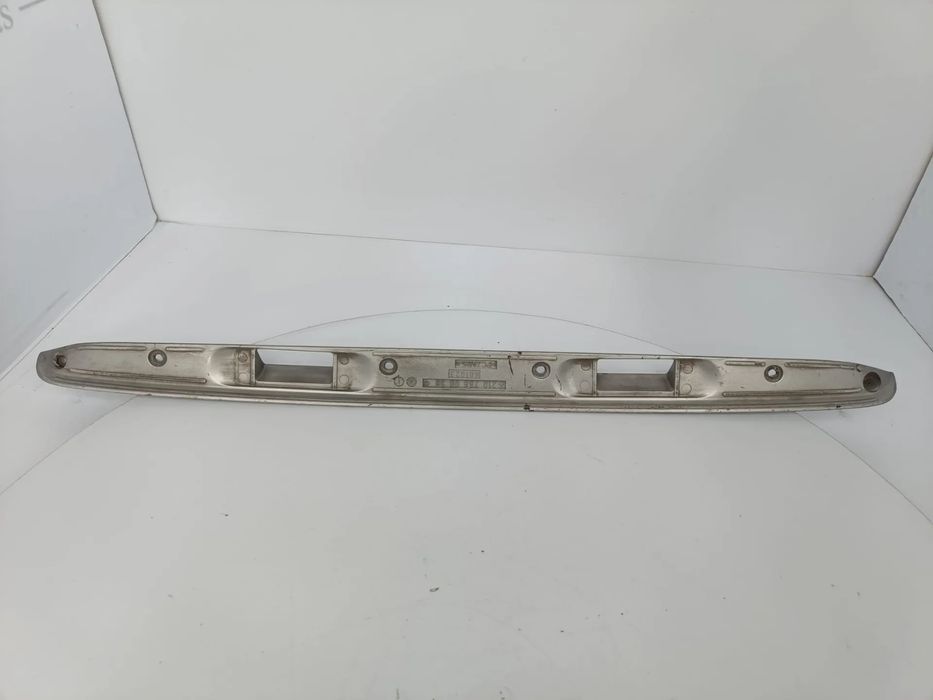 Friso tampa mala / régua luzes matricula MERCEDES-BENZ Classe E (W210)