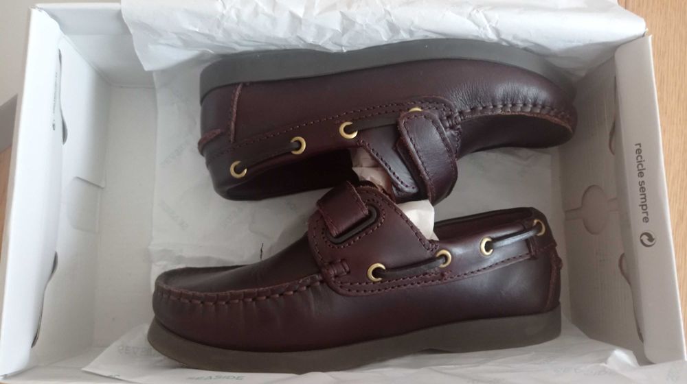 Sapatos de vela para menino