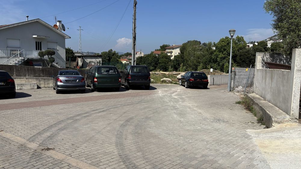 Excelente Terreno para Duas Habitações – 1.478 m² – Santo Tirso